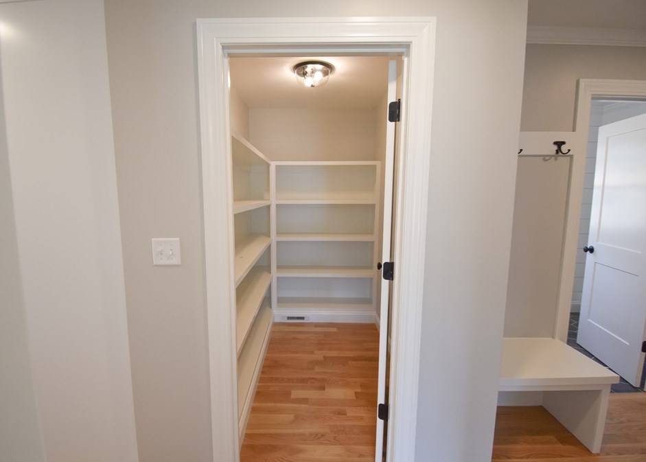 94 Herring Pond Rd, Plymouth MA 02360-1954 exterior