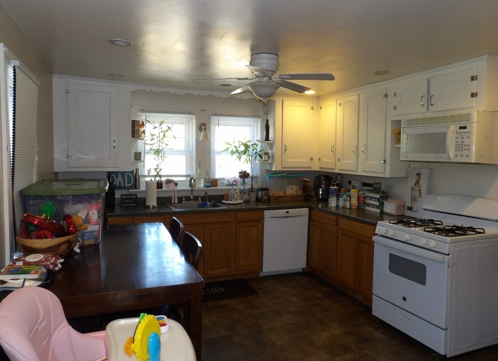 2620 Cranberry Hwy, Wareham MA 02571-1005 exterior