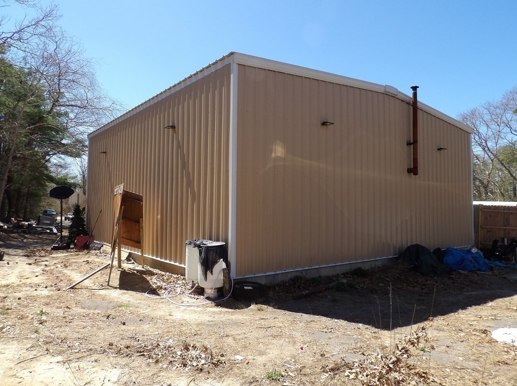 2620 Cranberry Hwy, Wareham MA 02571-1005 exterior