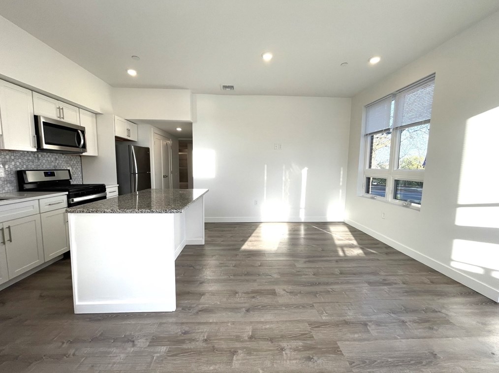 302 Broadway #203, Everett, MA 02149