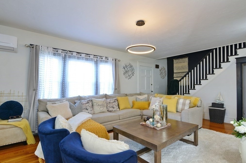 185 Main St, Raynham MA  02767-1446 exterior