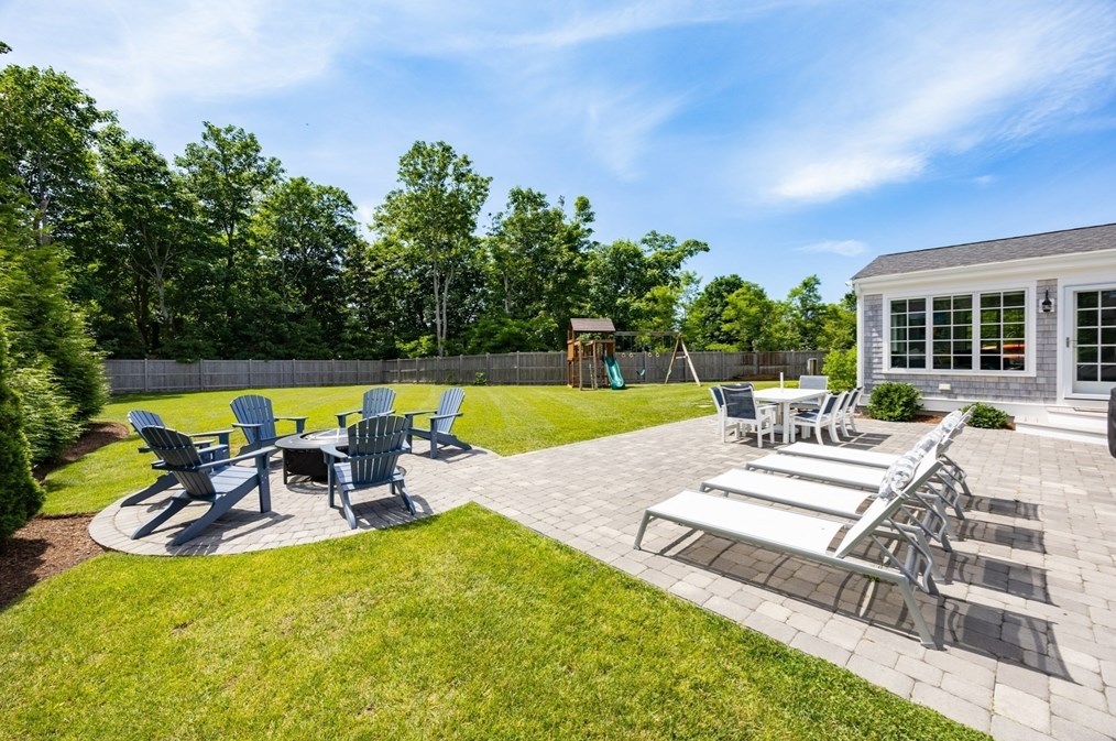 93 Rock Harbor Rd, Orleans MA  02653-2323 exterior