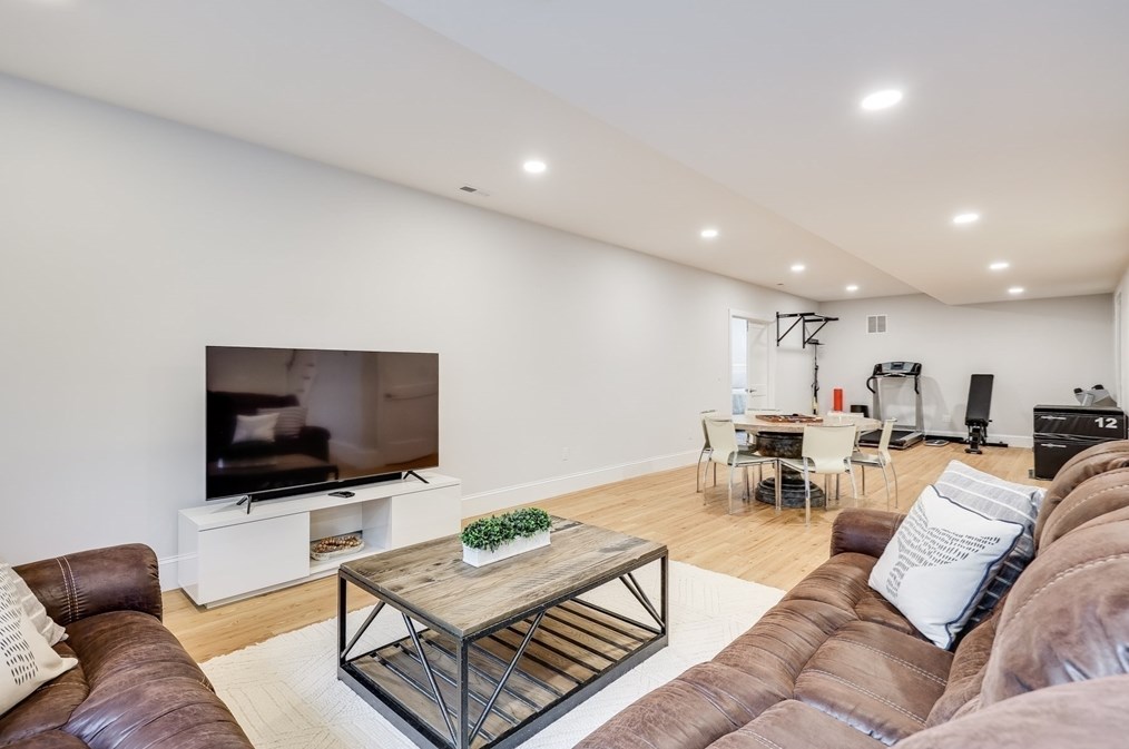 93 Rock Harbor Rd, Orleans MA  02653-2323 exterior