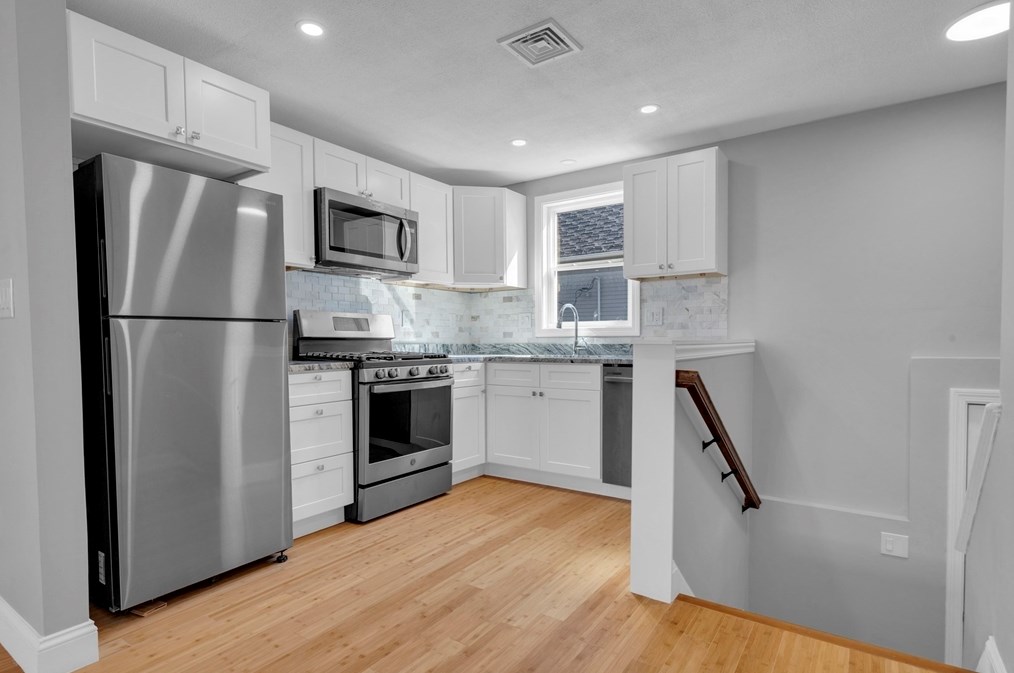 690 Dorchester Ave #2, Boston, MA 02127