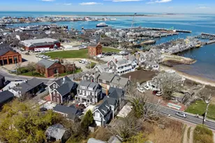 25 Washington St, Nantucket, MA 02554 - Photo 12