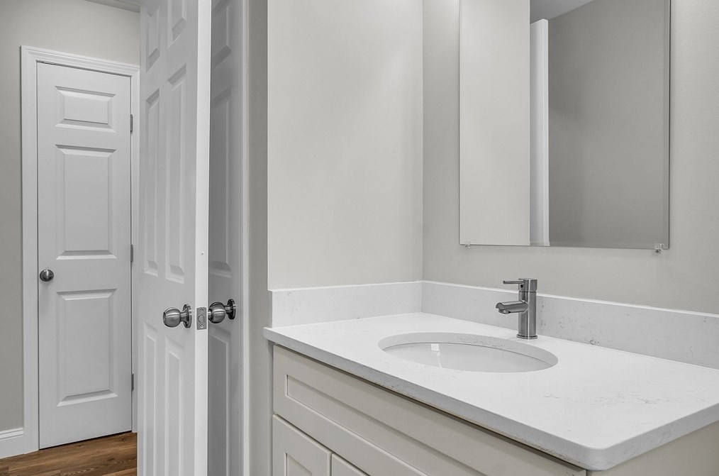 51 Hamilton Ave, Orange MA 01364 exterior