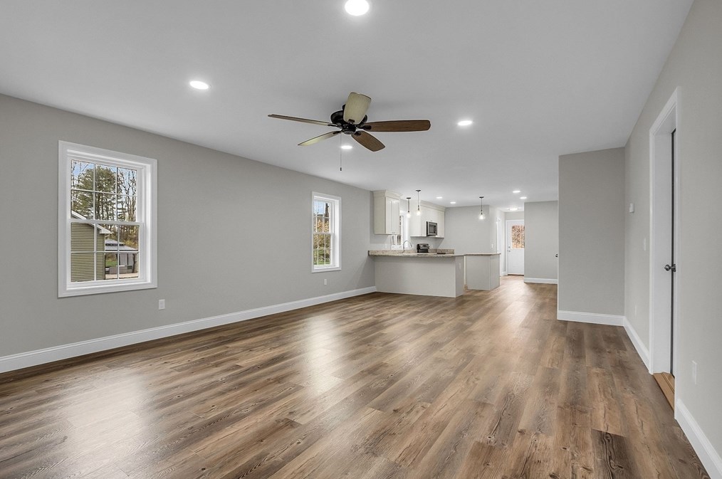 51 Hamilton Ave, Orange MA 01364 exterior