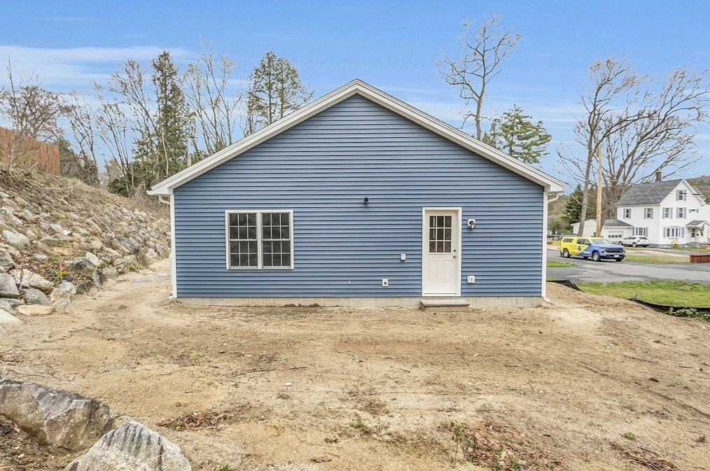 51 Hamilton Ave, Orange MA 01364 exterior