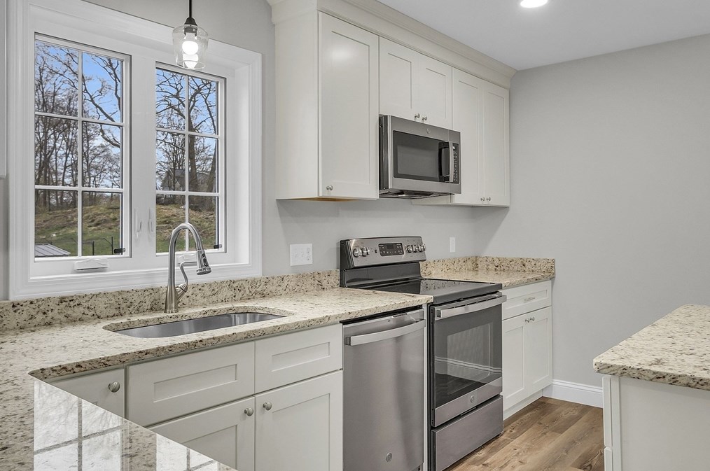 51 Hamilton Ave, Orange MA 01364 exterior