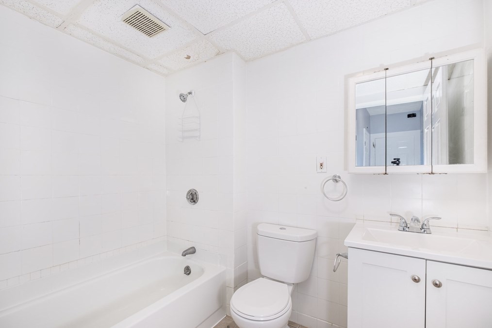 196-198 Main St #1r, Everett, MA 02149