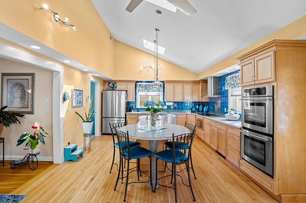 130 Dayton St, Danvers, MA 01923 exterior