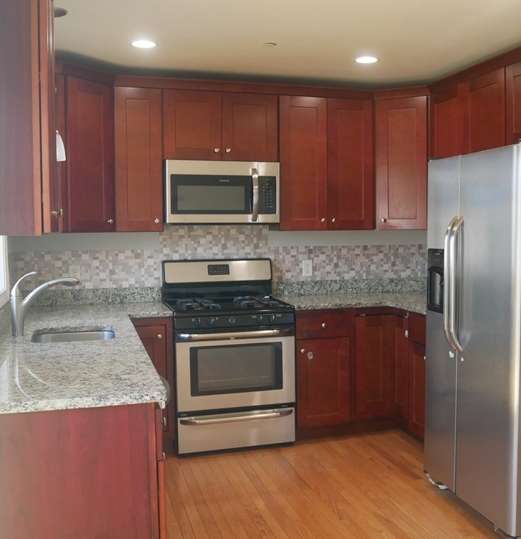 311 Littleton Rd, Chelmsford, MA 01824 exterior