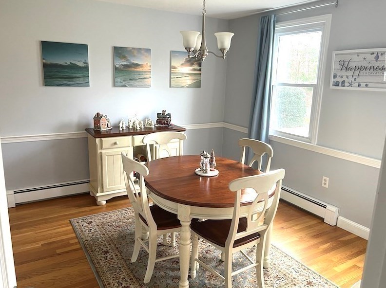 65 Brooks Pl, West Bridgewater MA  02379-1113 exterior