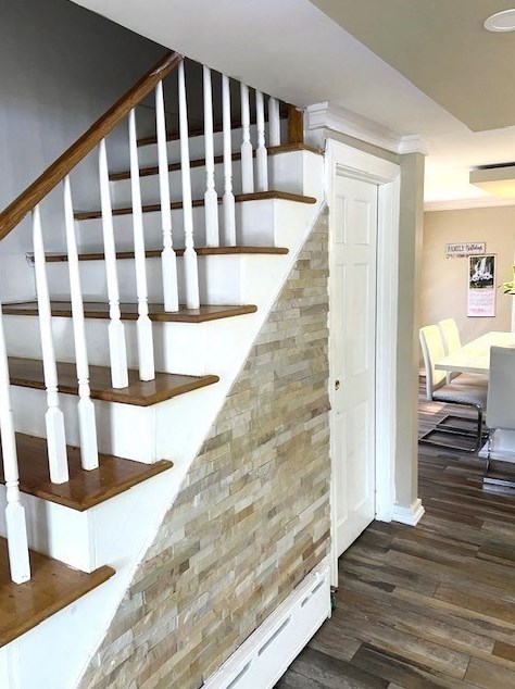 8 Pine St, Dudley MA  01571-3224 exterior