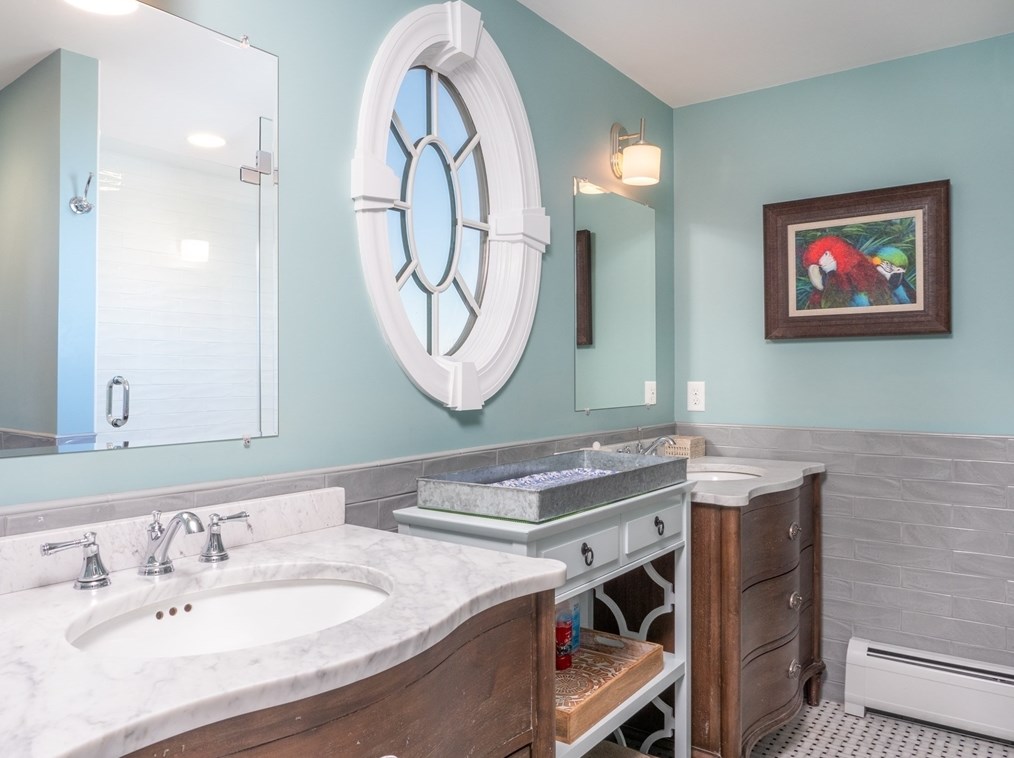 16 Meadow Shores Rd, Dartmouth MA  02748-1431 exterior