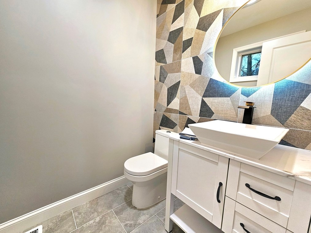 43 Duncan Dr, Hingham MA  02061-2043 exterior