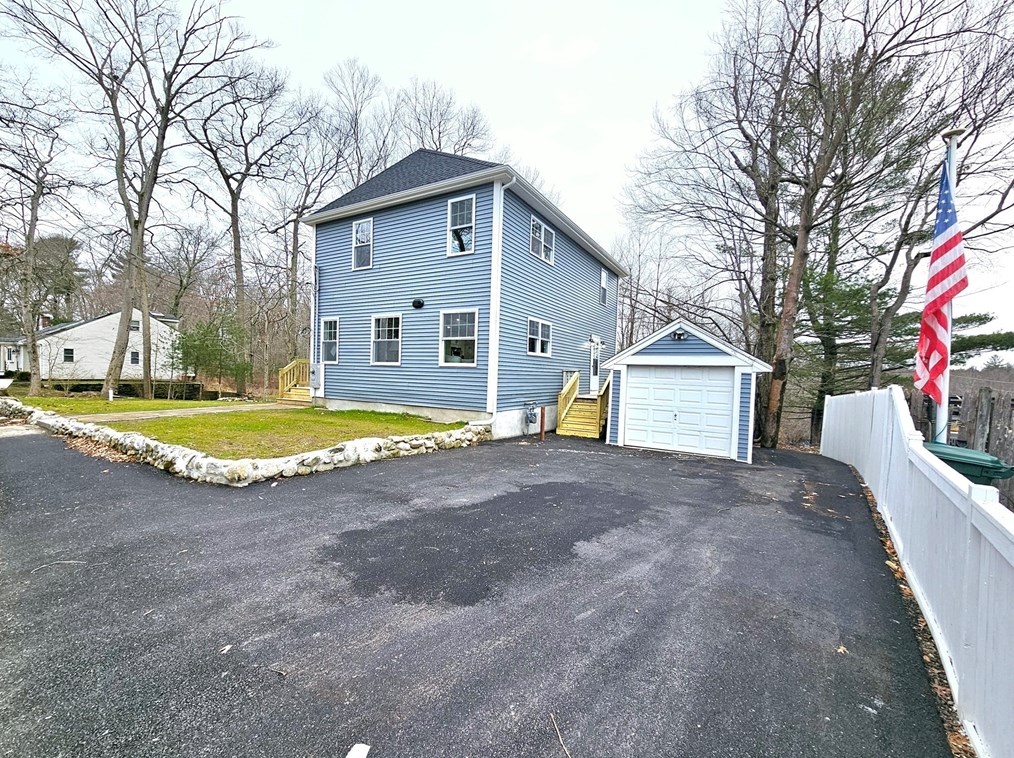 43 Duncan Dr, Hingham MA  02061-2043 exterior