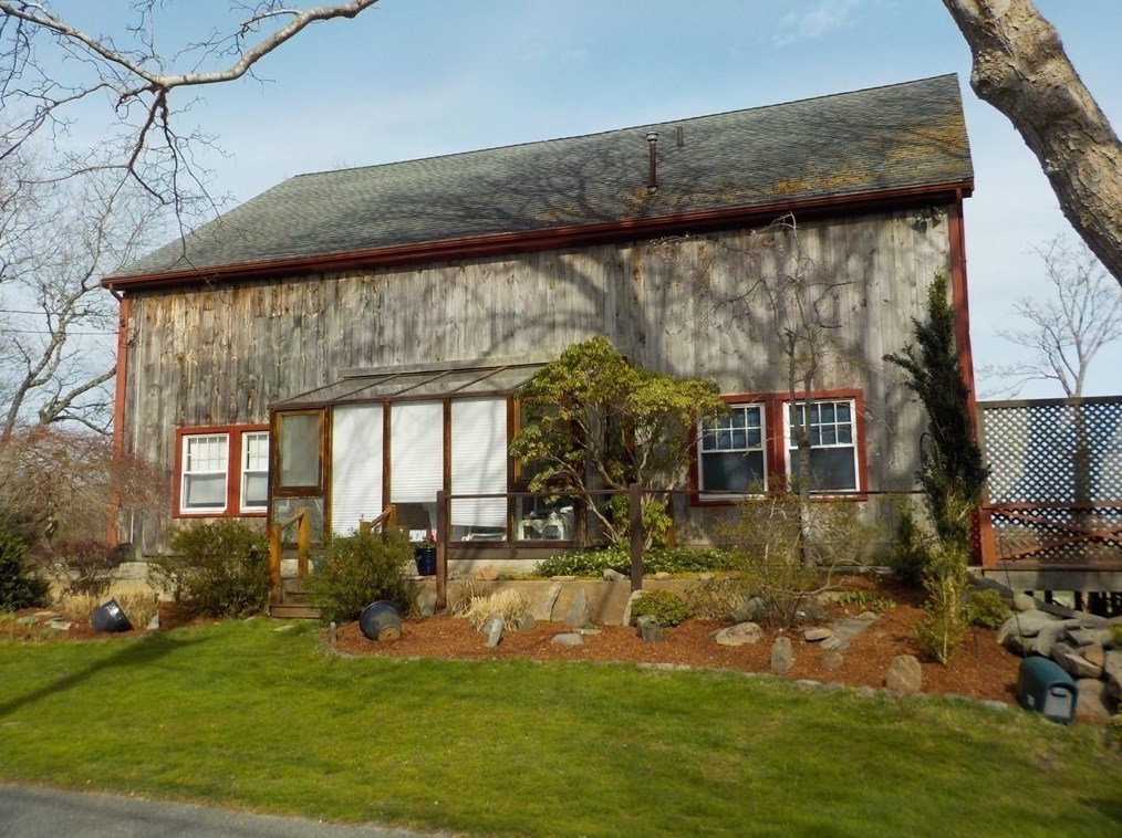 186 Brayton Point Rd, Horseneck Beach, MA 02790 exterior