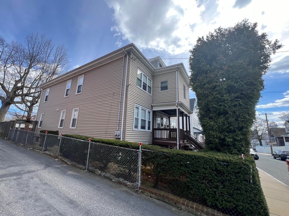 71 Porter St, Malden MA  02148-2846 exterior