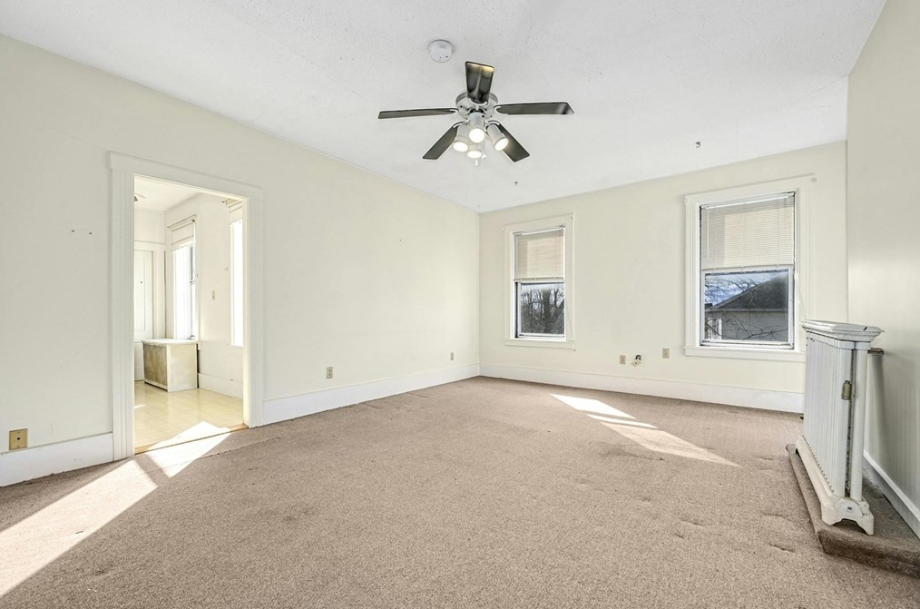 185 Vernon St, Worcester MA 01607-1190 exterior