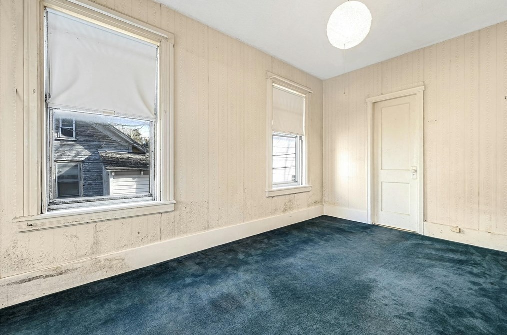 185 Vernon St, Worcester MA 01607-1190 exterior