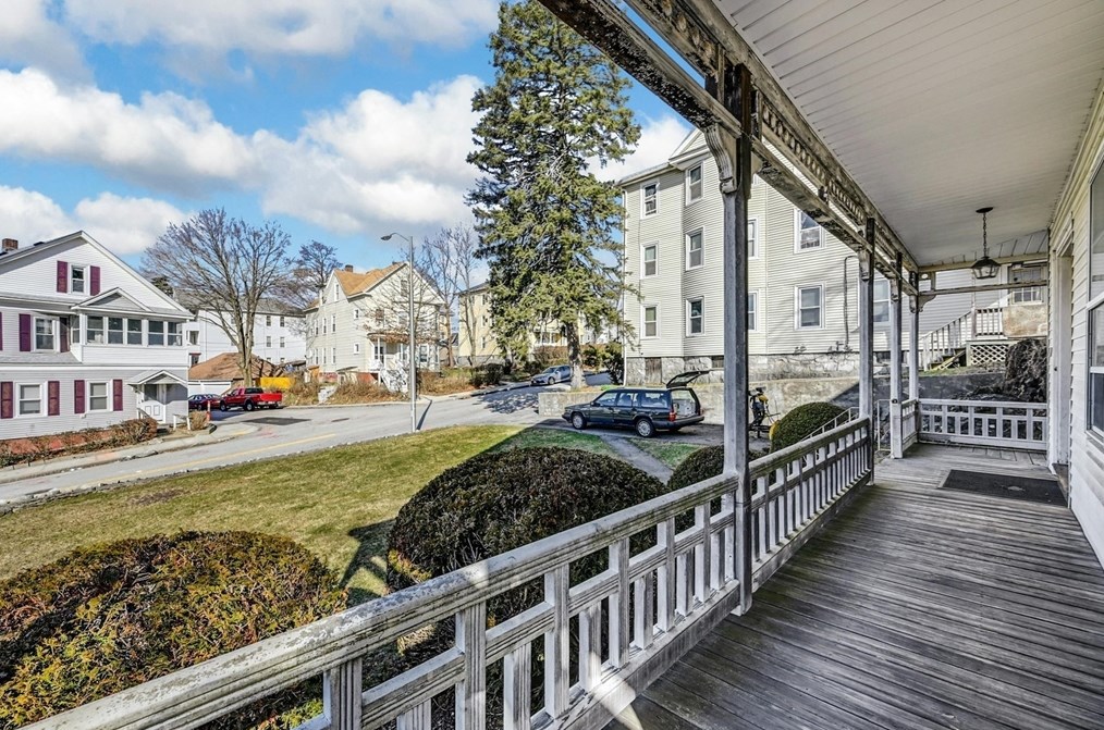 185 Vernon St, Worcester MA 01607-1190 exterior