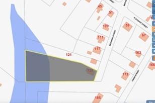 129 Mechanic St, Holliston, MA 01746-2615