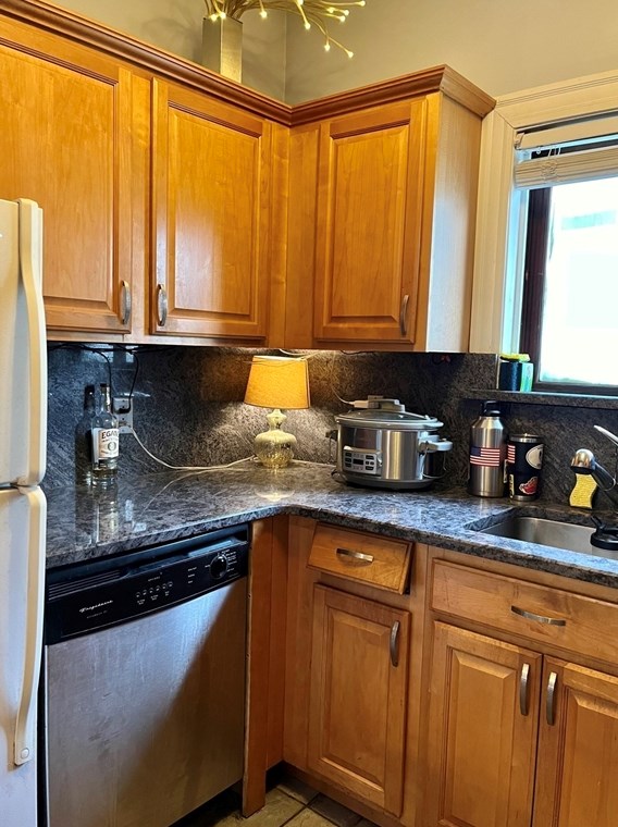 74 Newhall St Apt 3, Lynn, MA 01902