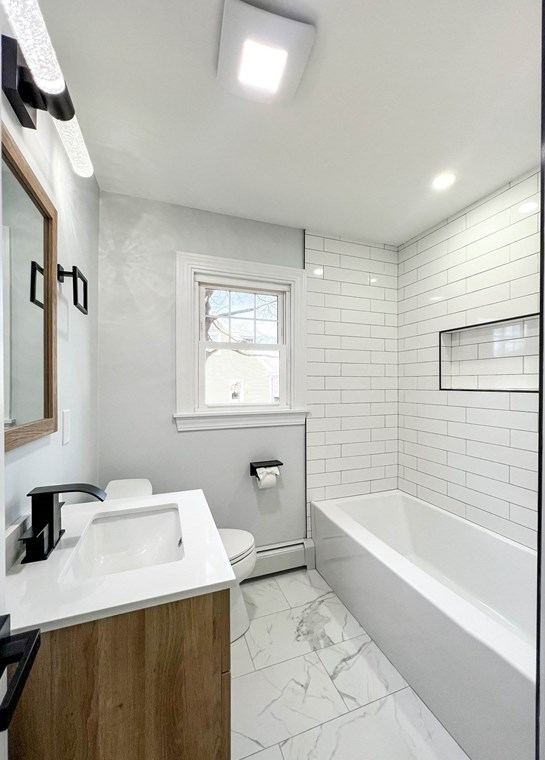 24 Norrback Ave, Worcester MA  01606-1086 exterior