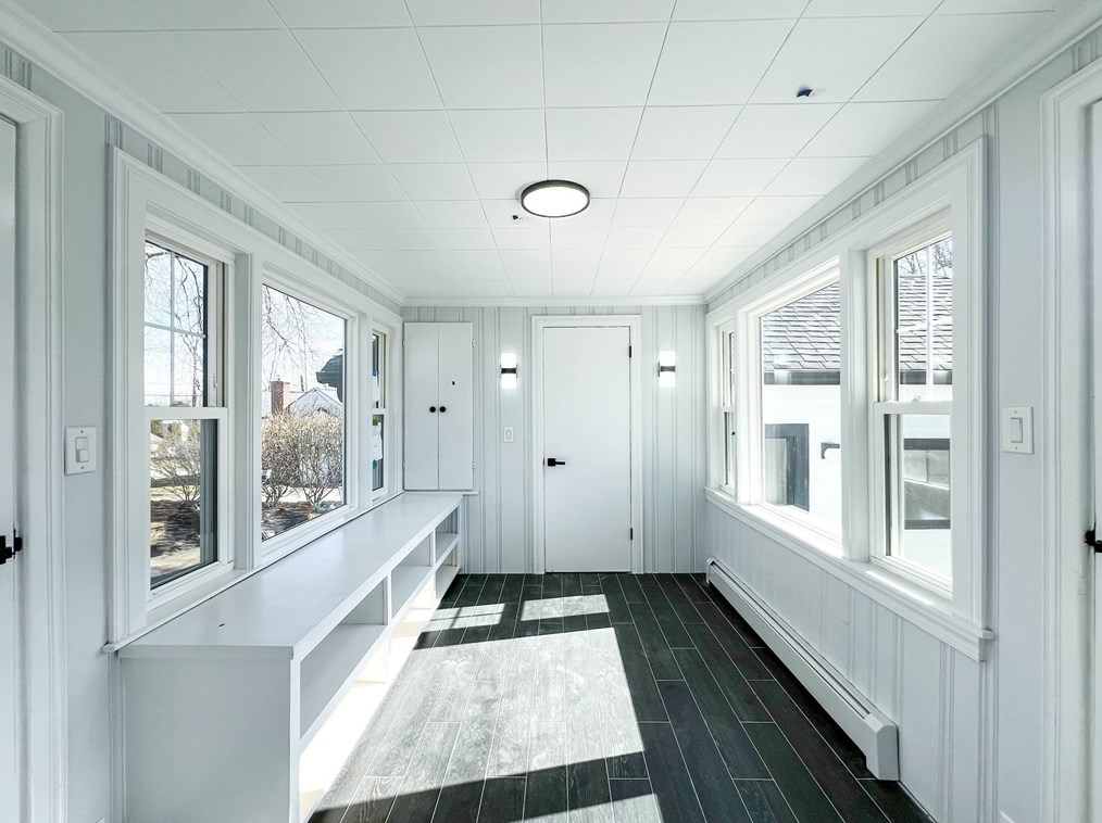 24 Norrback Ave, Worcester MA  01606-1086 exterior