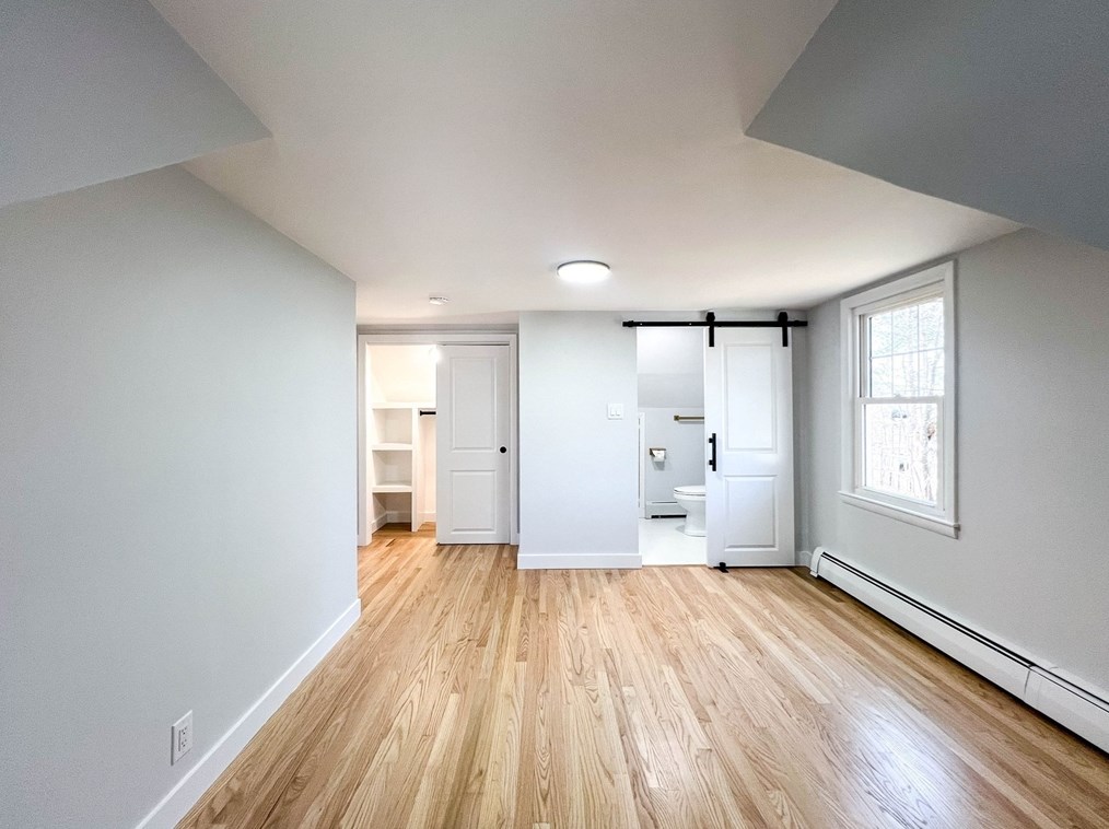 24 Norrback Ave, Worcester MA  01606-1086 exterior