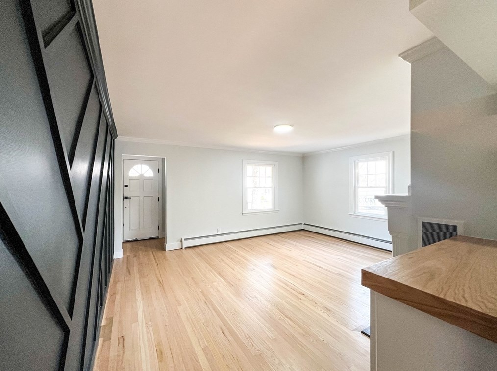 24 Norrback Ave, Worcester MA  01606-1086 exterior