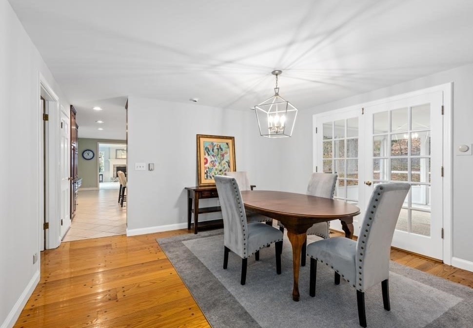 49 Flagg Rd, Southborough MA 01772-1419 exterior