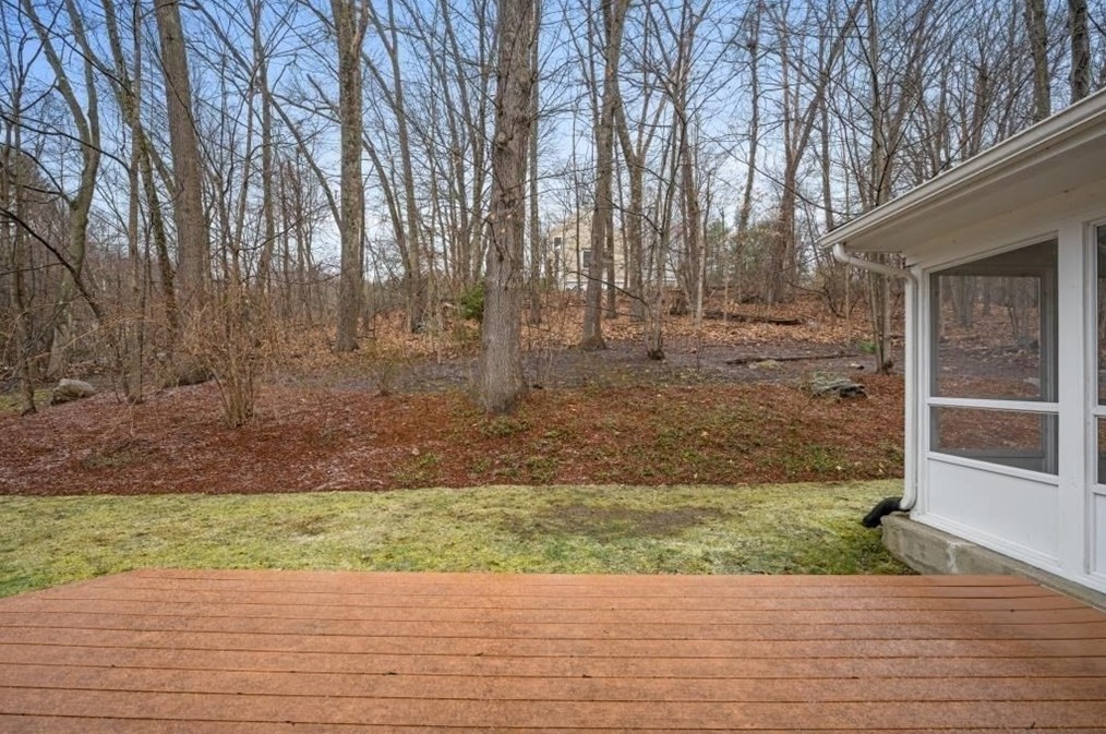 49 Flagg Rd, Southborough MA 01772-1419 exterior