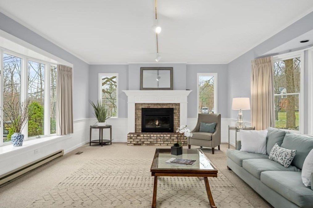 49 Flagg Rd, Southborough MA 01772-1419 exterior