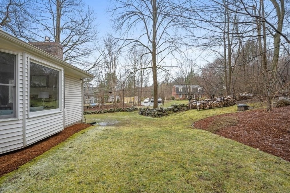 49 Flagg Rd, Southborough MA 01772-1419 exterior