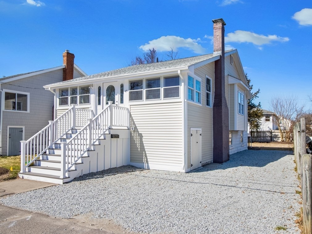45 Kenberma St, Hull MA  02045-2409 exterior