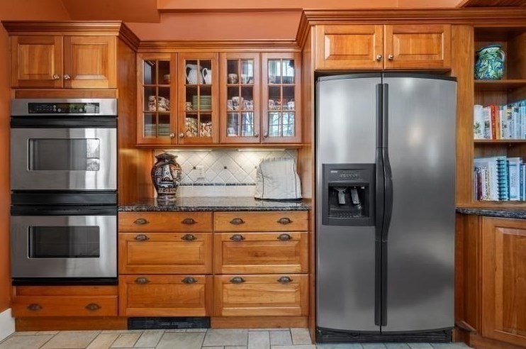 63 Highland St, Holden MA 01520-2526 exterior