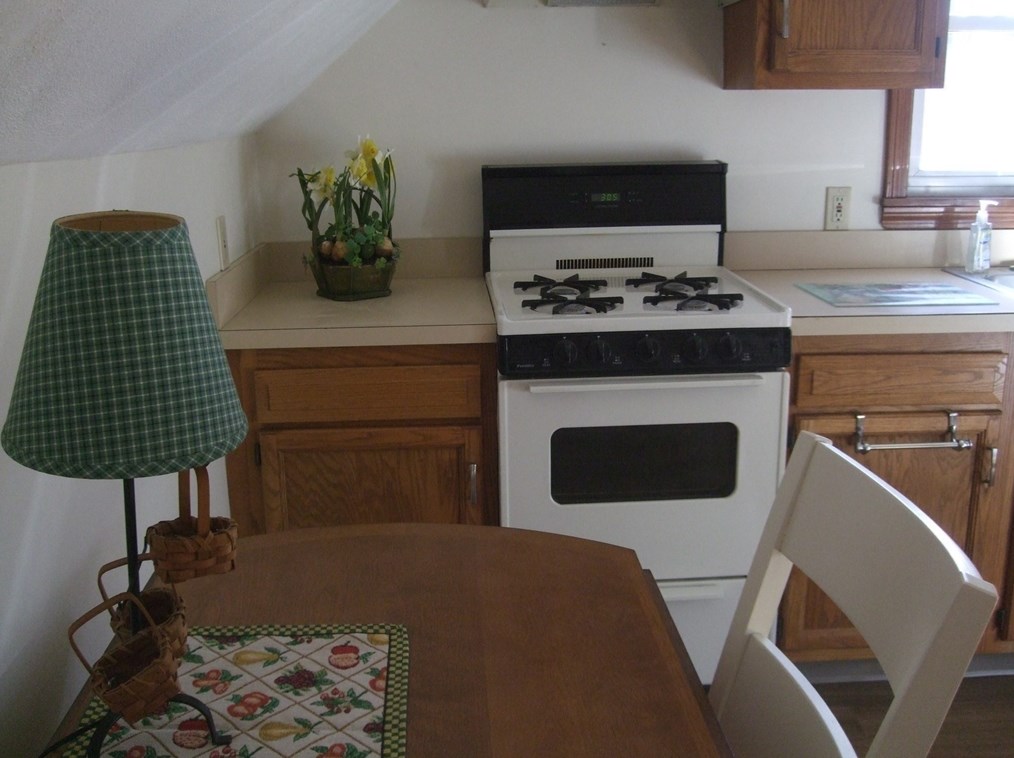 32-34 Moore Ave #2, Franklin, MA 02038