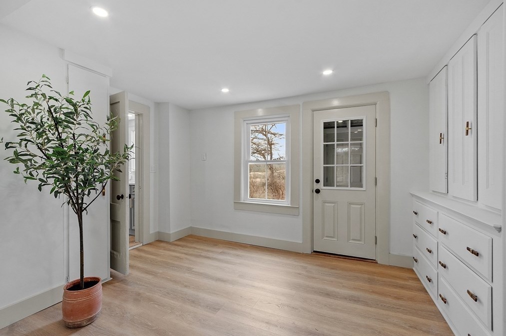 453 Main St, Northborough MA 01532-1671 exterior