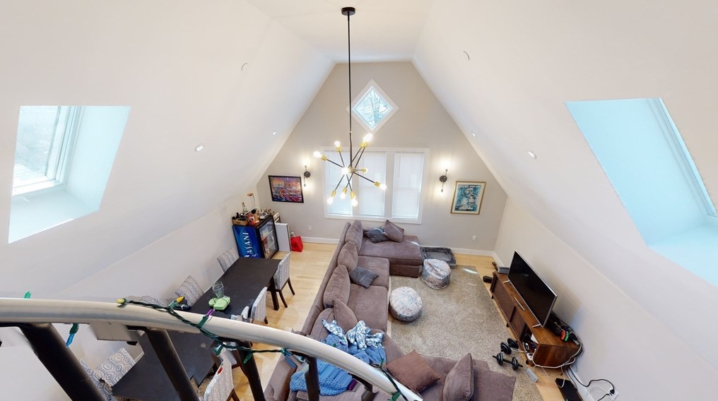 15 Lanark Rd, Brookline, MA 02445-1807