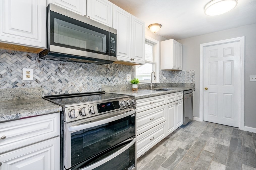 270 Mckoy Rd, Eastham, MA 02642 exterior