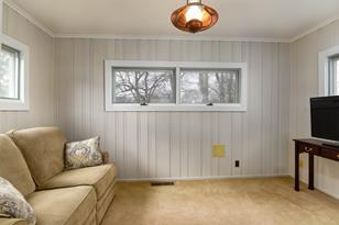 93 Hawthorn Ave - Photo 14