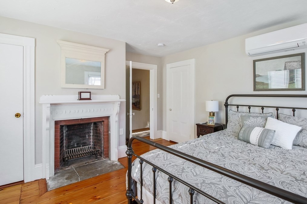 8 Latisquama Rd, Southborough MA 01772-1606 exterior