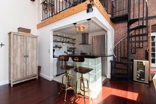 320 W 2nd St - Photo 4