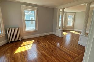 94 Massachusetts Ave, Springfield, MA 01109-3237