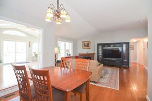 154 Danforth St - Photo 8