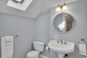 140 Harvard St - Photo 12