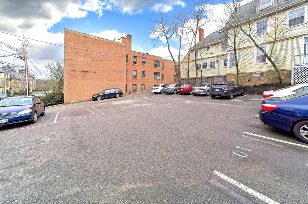 341 Tappan St, Brookline MA  02445-5382 exterior