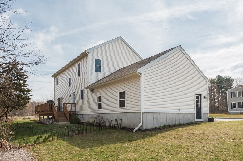 85 Christinas Path, Raynham MA  02767-1594 exterior